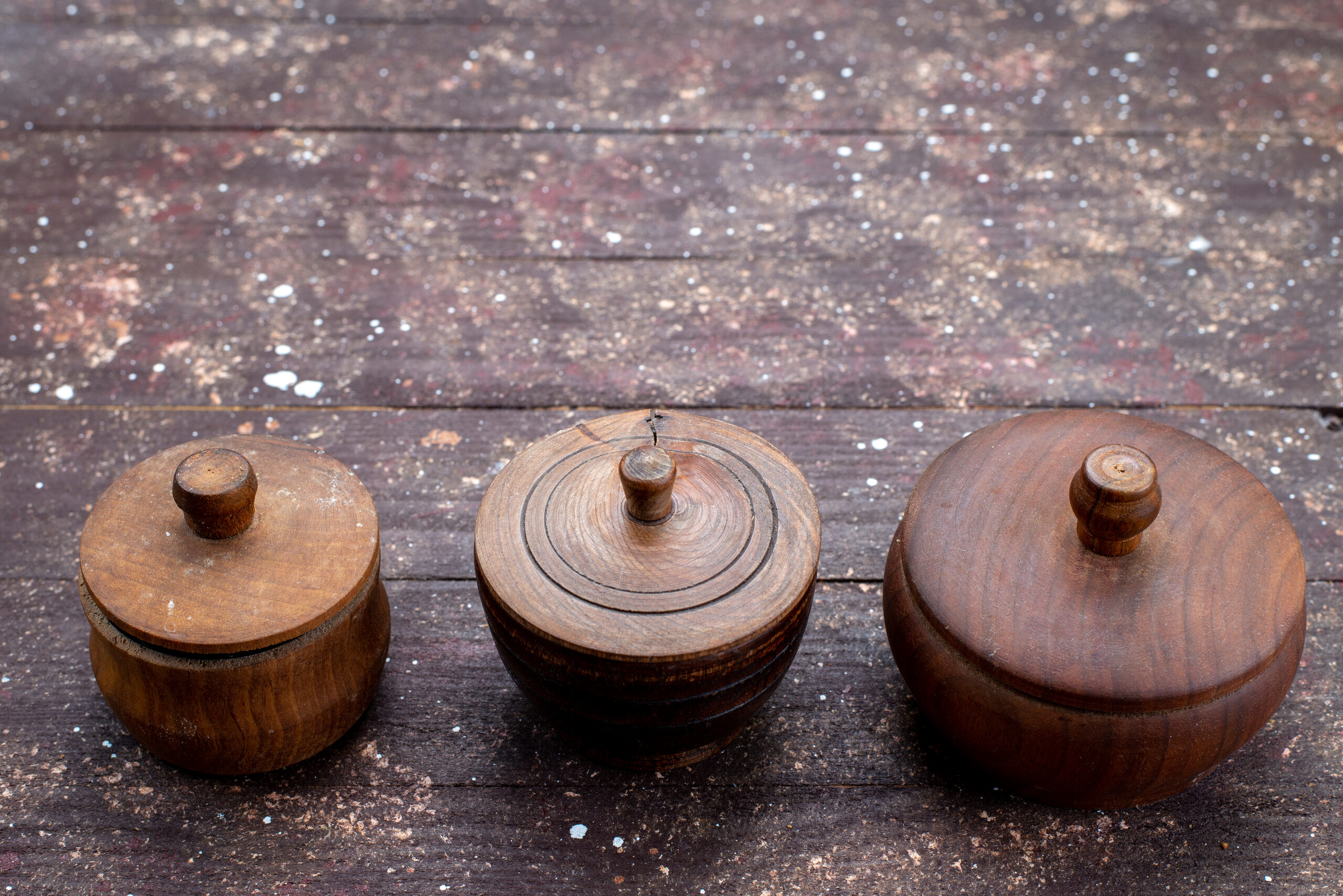 wooden-pots